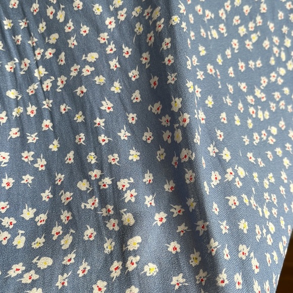 💙GAP Ruffle Neck Floral Print Chiffon Blouse-Long Sleeve & Tie-Light Blue-EUC - Picture 9 of 14